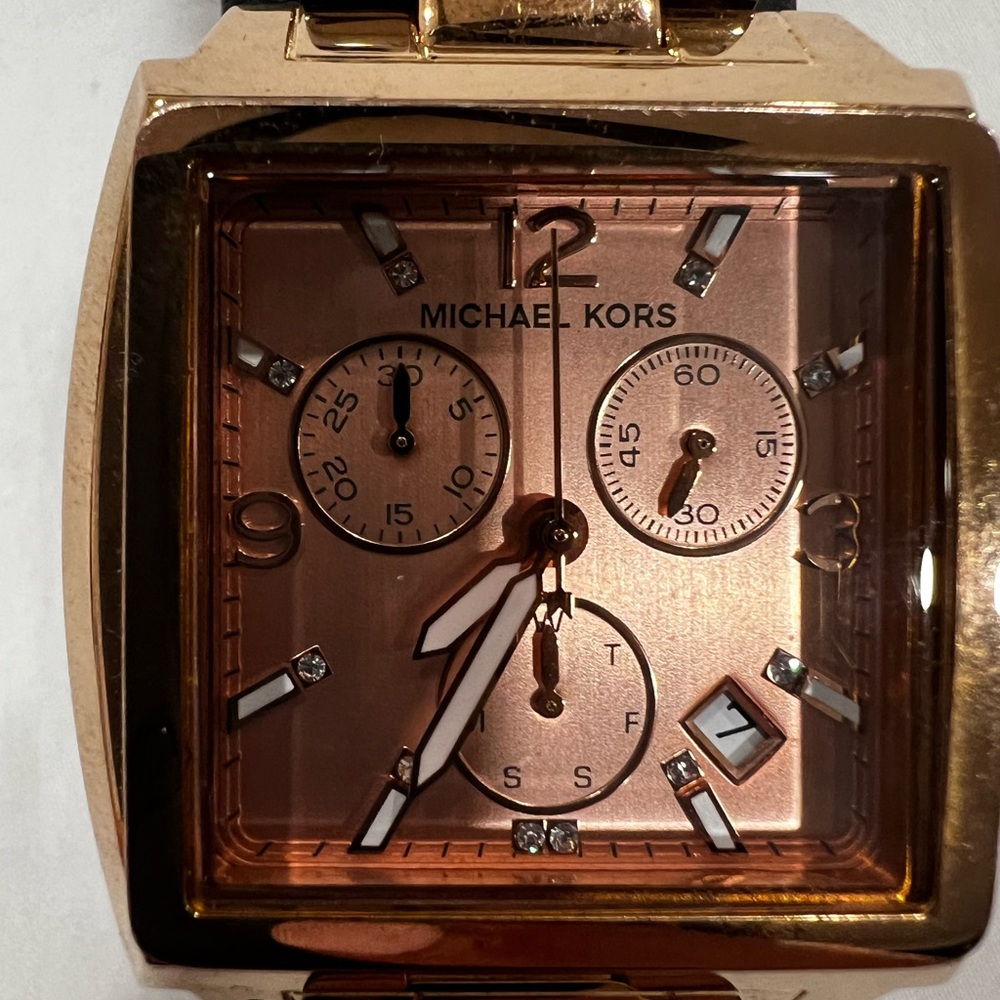 Rose Gold Michael Kors Watch - Picture 3 of 3